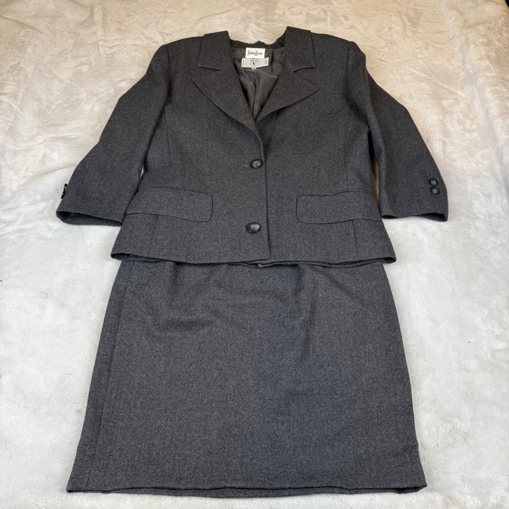 Valentino Miss V Grey Wool Skirt Suit Neiman Marcus Made in Italy Size‎ 10 44